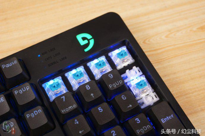 樱桃rgb轴和普通轴有什么区别,樱桃rgb红轴手感好不好