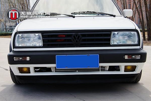 这个聚会里面没有一辆合法的车！