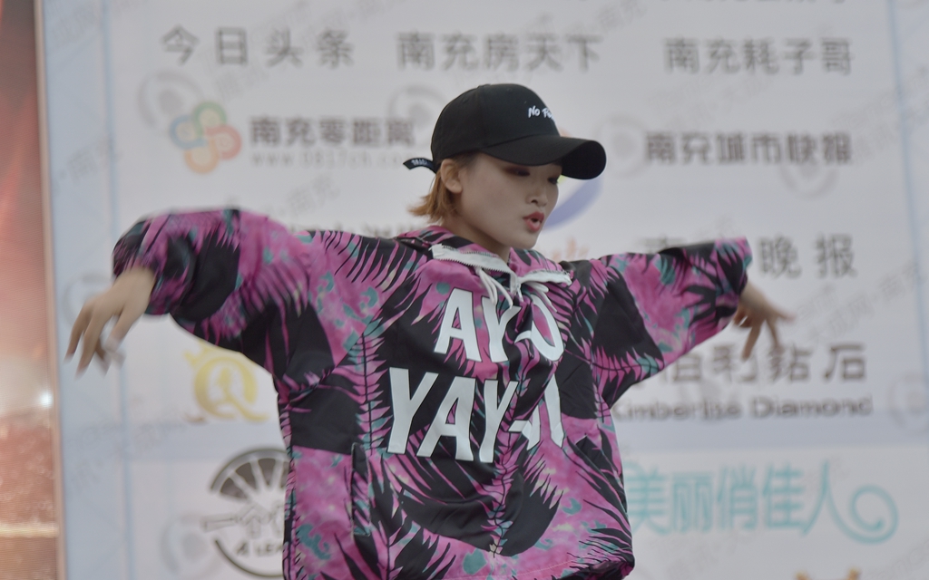 足球世界杯2018冠军视频,2018足球宝贝决赛晚会