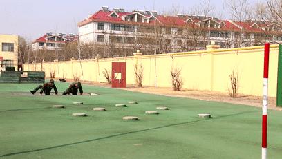 400米军事障碍教程,陆军400米障碍通过技巧