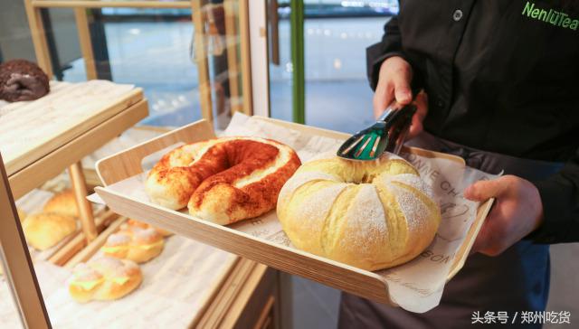 网红茶饮的鼻祖级大佬来熙地港啦，还有买一赠一！