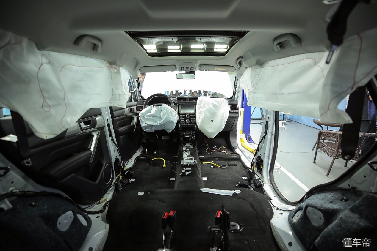 国产哈弗h2紧凑型suv安全测试,国产小型suv销冠车型哈弗h2