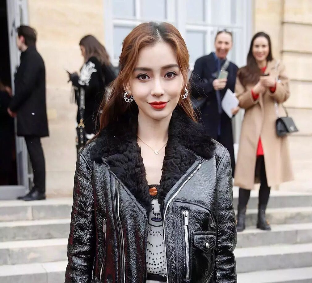 angelababy被怼女生名场面,angelababy淋水风波