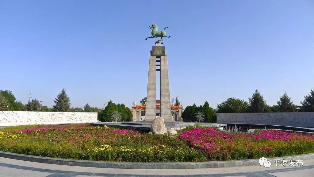 马踏飞燕又称为马超龙雀,马踏飞燕为什么后来改成马超龙雀