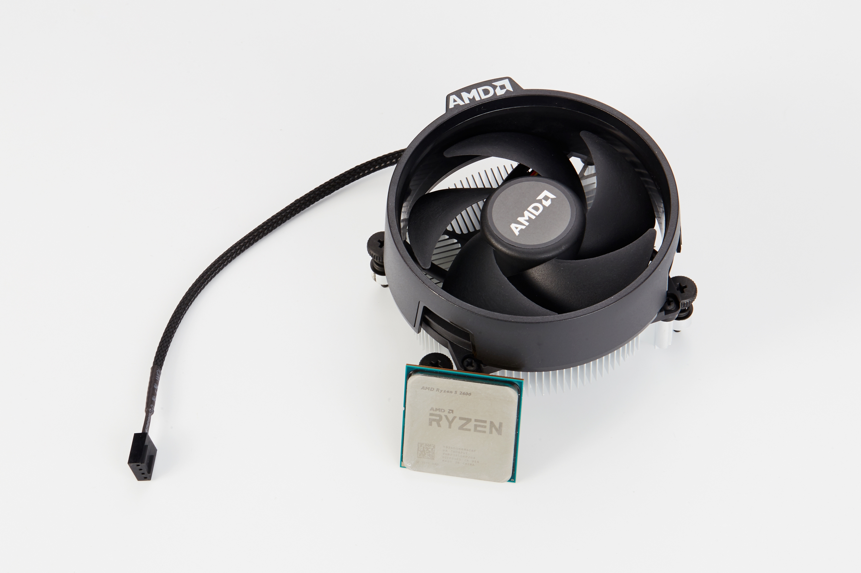 amd锐龙2700u评测,amd锐龙r72700u笔记本游戏测试