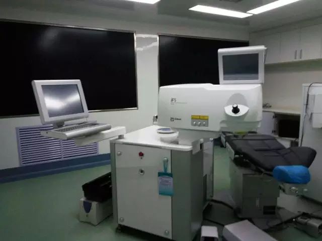 外伤眼睛肿了热敷还是冷敷好,眼睛打肿了是冷敷还是热敷好