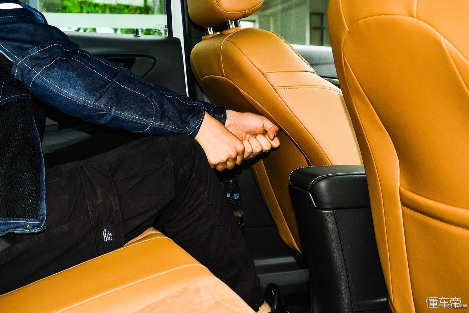 1.3l三缸别克凯越试车,别克凯越外观老款改新款