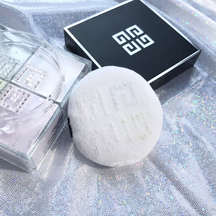 皮肤干燥脱妆的小妙招,夏天出油脱妆用什么产品