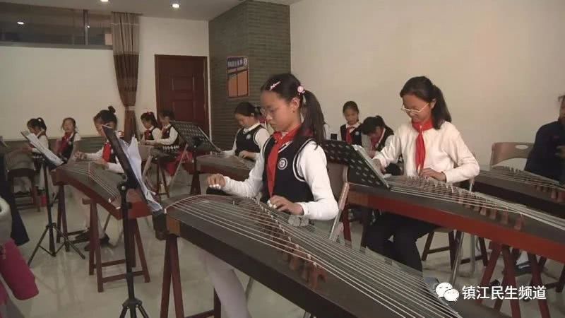 足球、腰鼓等30几个校级社团！这所学校的孩子，长大一定是全才吧