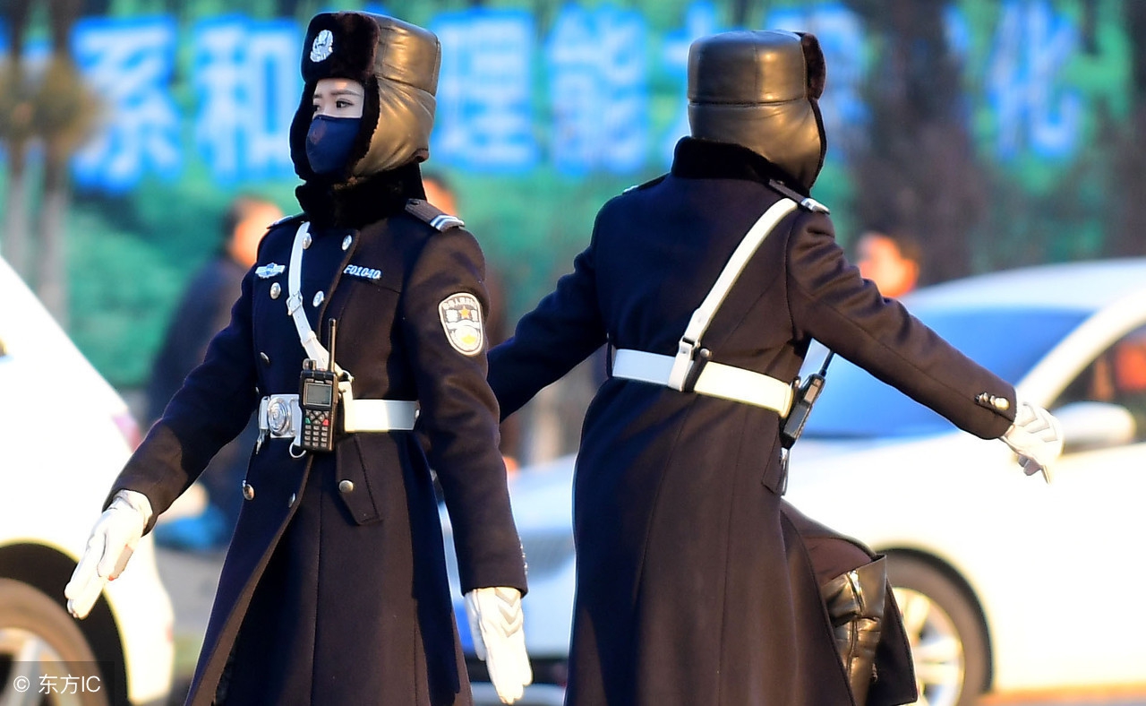 协警辅警有权利单独贴条吗,辅警能贴违章罚单吗