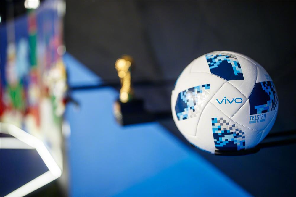 3698元！vivoX21FIFA世界杯非凡版发布：红蓝绝配