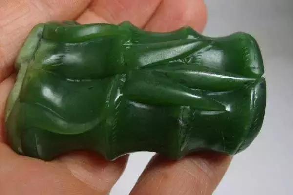 新疆碧玉和俄碧玉,新疆碧玉和俄碧怎么区别