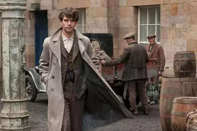 打死我也想不到，他们在一起演了一部基片