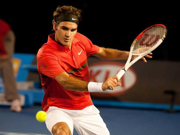 足球比篮球为啥身价高,足球比篮球价值高多少