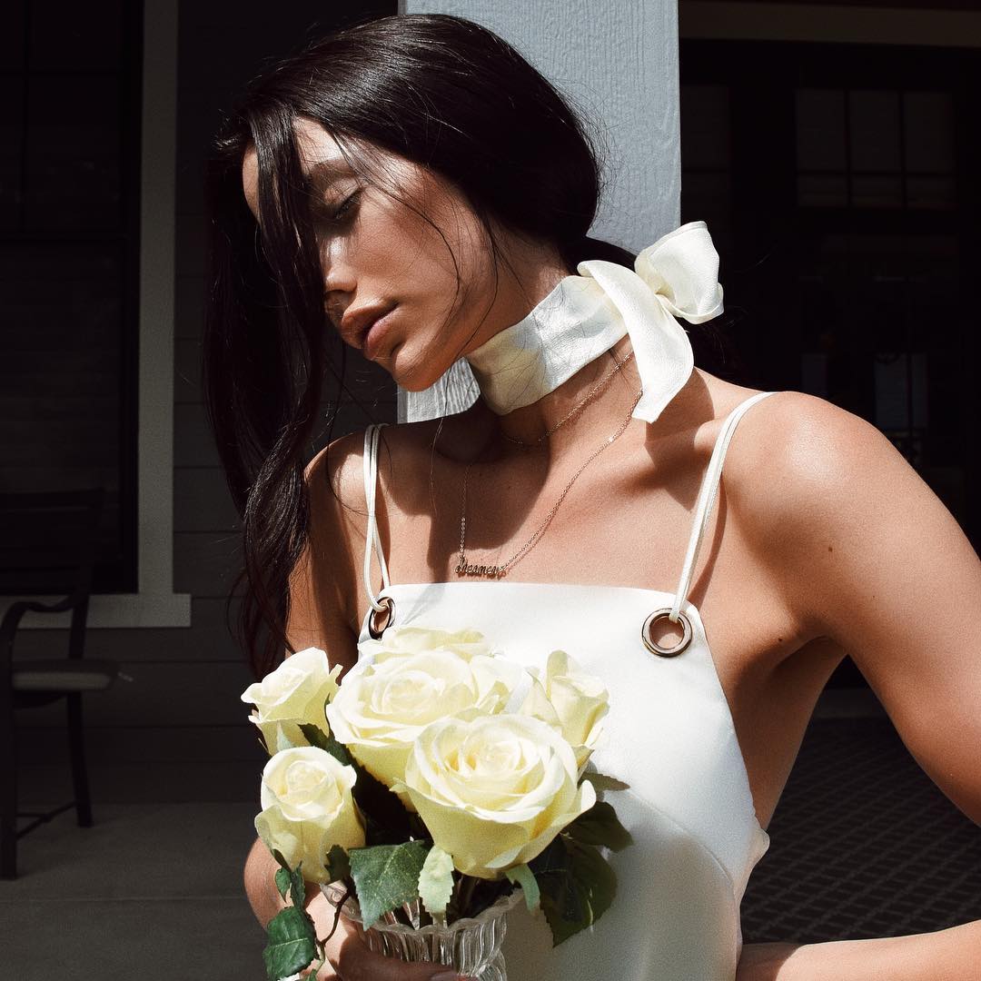 女士丝巾的常用佩戴方法,丝巾怎么戴最好看视频