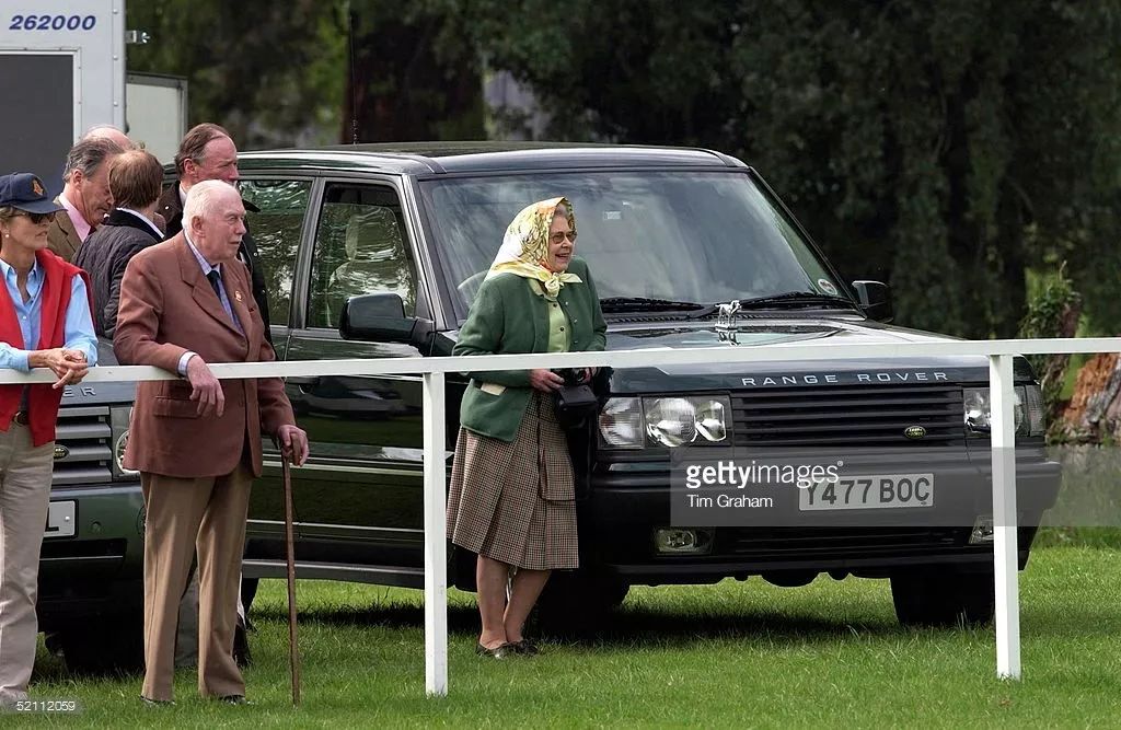2013年5.0路虎揽胜越野,2011款路虎揽胜街拍