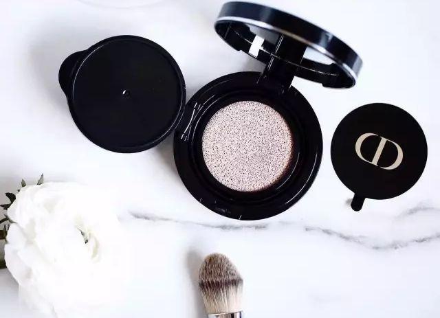 哪款气垫适合干皮持久不脱妆,适合夏季用的气垫遮瑕好不脱妆