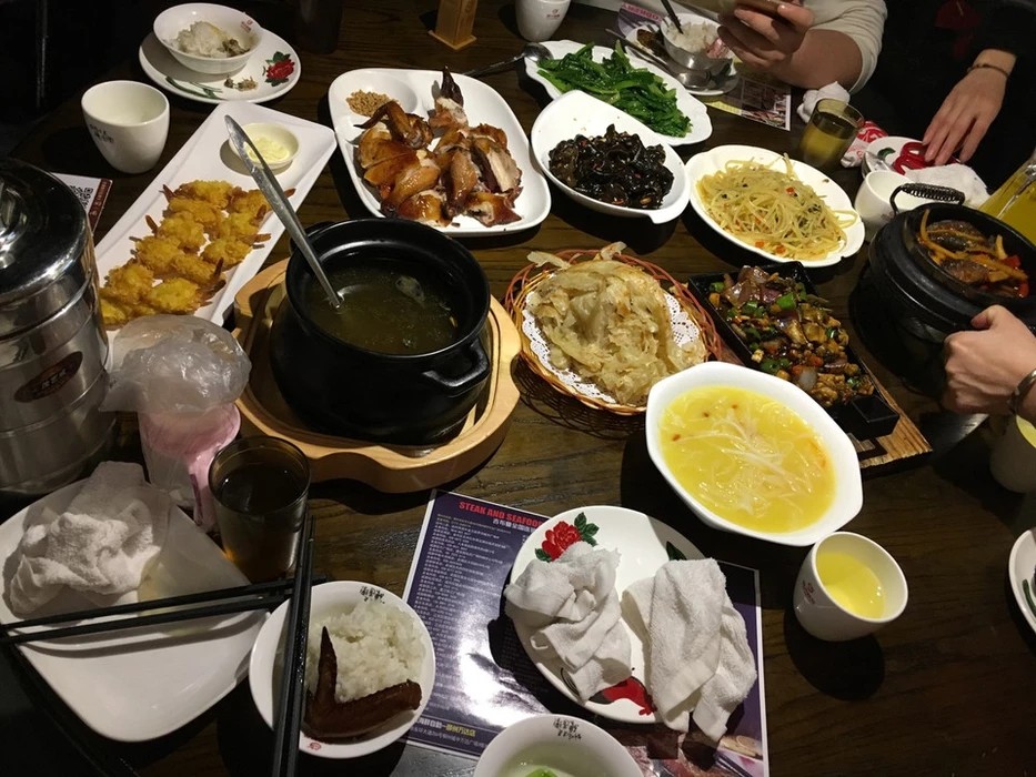 柳州必吃餐厅排行榜前十,柳州市适合10-15人聚会的餐厅团购