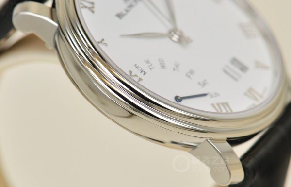 宝珀五十噚精钢钛合金陶瓷表圈,避开热门款选择宝珀开创系列腕表