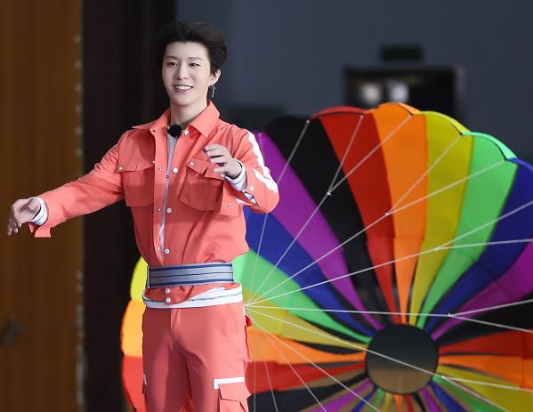 奔跑吧郑恺范丞丞名场面,范丞丞奔跑吧换三次造型