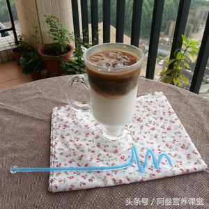 午后来一杯温馨的奶茶,午后来一杯咖啡