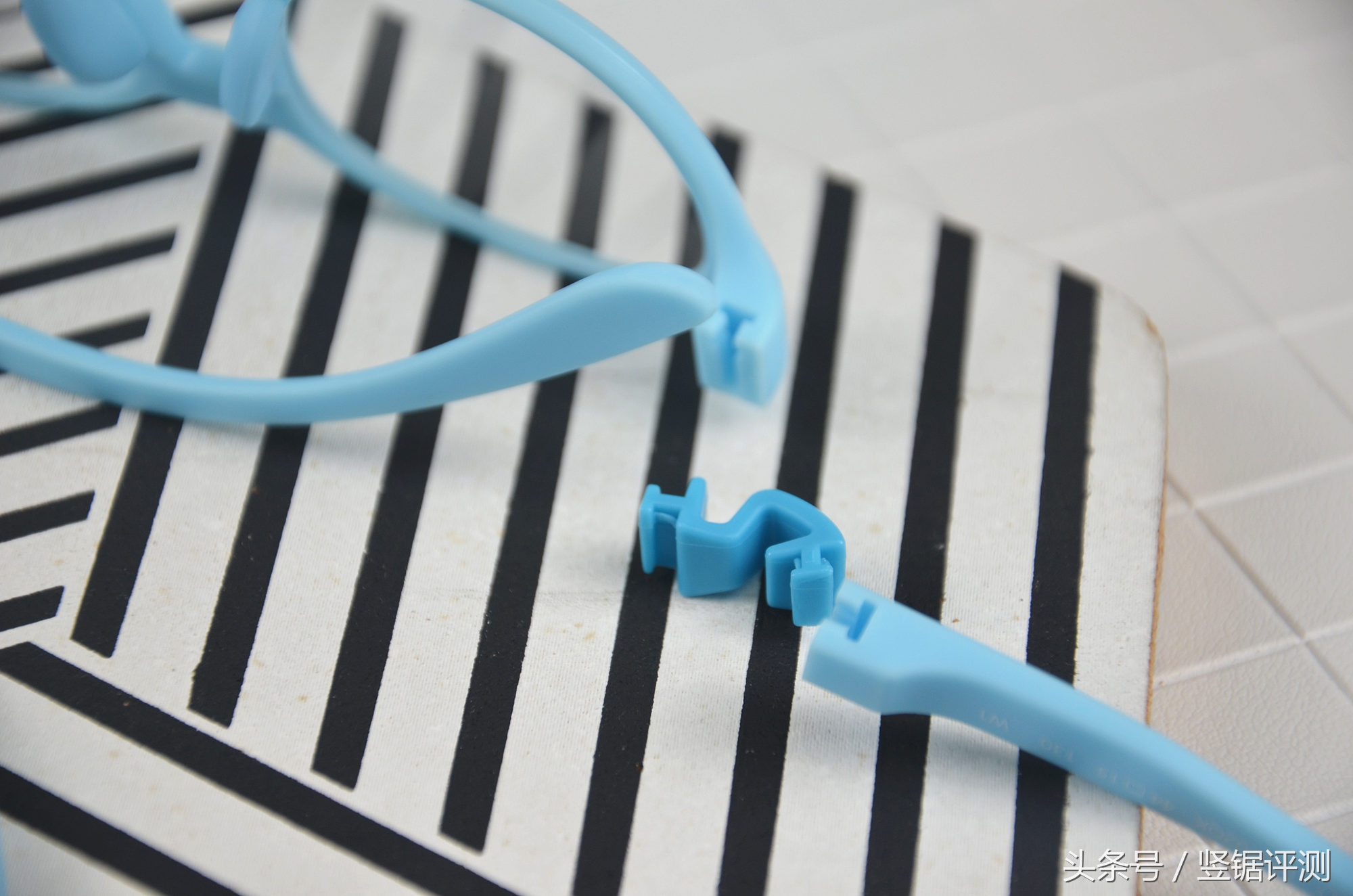 日本光学镜片，9层镀膜设计！专属儿童的护目眼镜评测