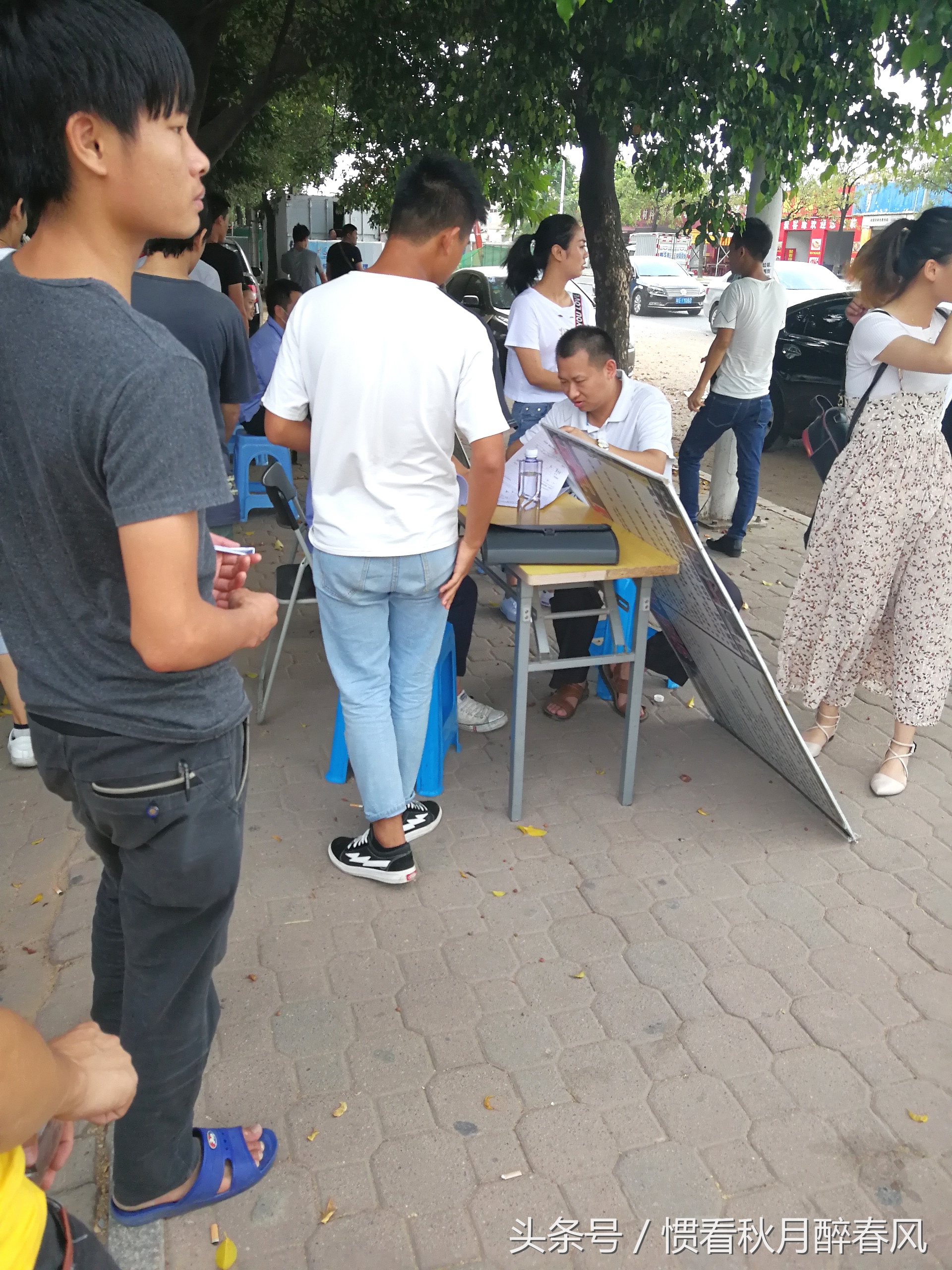 直击东莞某工厂招工现场,东莞工厂最新招工消息