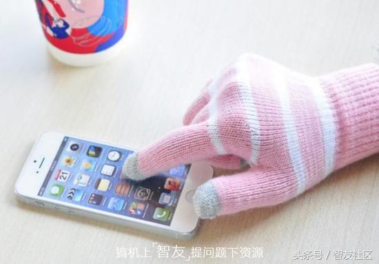 为什么低温手机会自动关机,手机在高温的情况下会自动关机吗