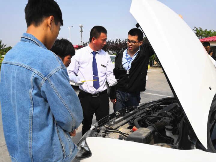 青岛正友驾校推出YOYO易驾千人平安出行呵护计划