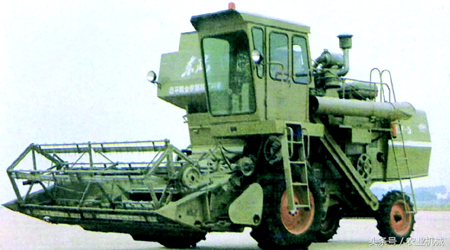 收割机发展史图片,中国收割机有多少种