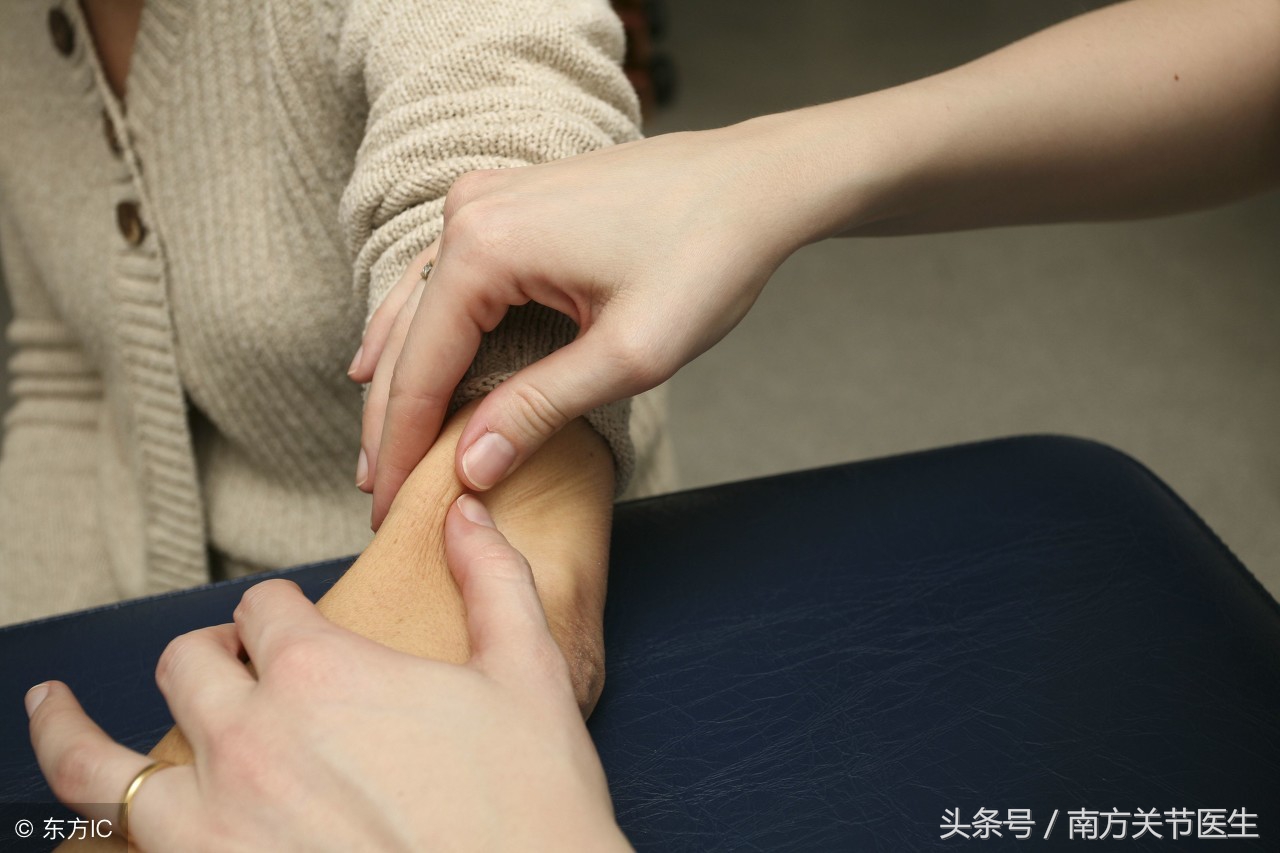 肘关节酸痛警惕四种原因,肘关节处酸痛是什么原因
