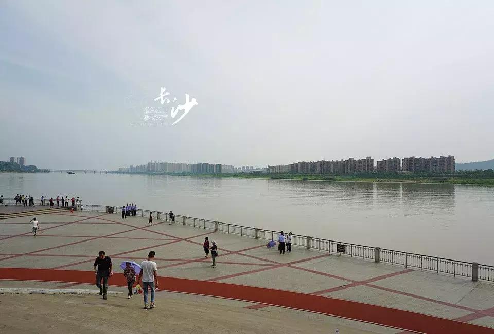 问苍茫大地谁主沉浮诗词,沁园春长沙问苍茫大地谁主沉浮