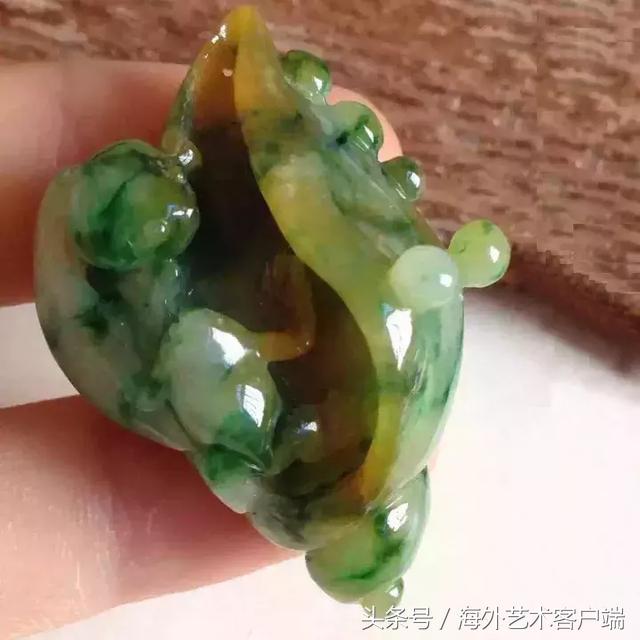 缅甸翡翠矿区捡漏,缅甸翡翠捡漏