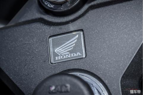 本田cbr250rr四缸水冷跑车,本田cbr250rr是街跑吗