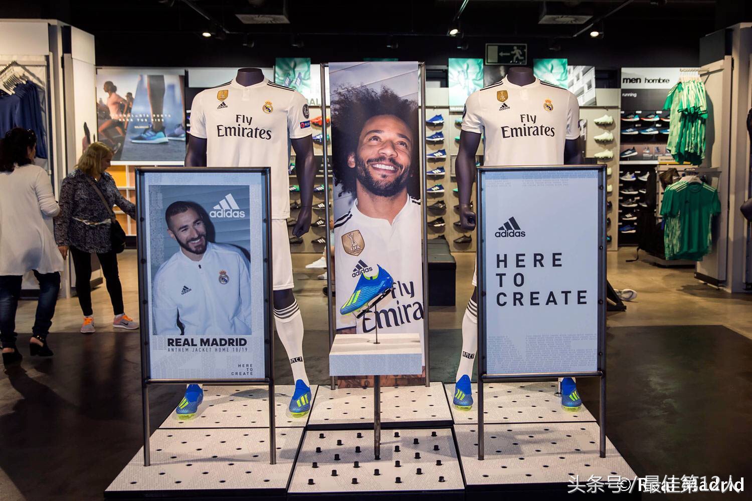 皇马新赛季客场球衣彩色印号,皇马8-19赛季球衣细节