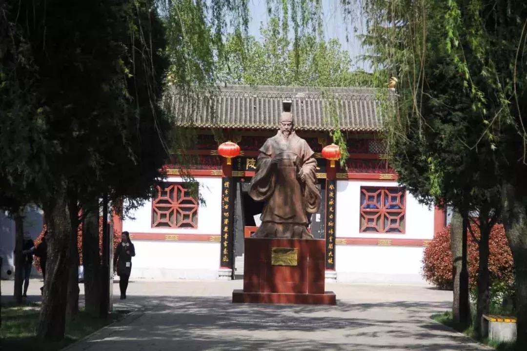 宝鸡算不算二型大城市,宝鸡是陕西的一个市吗