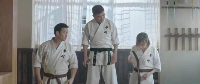 本来前途一片光明，却称看不起中国人而遭封杀，如今却活成了这样