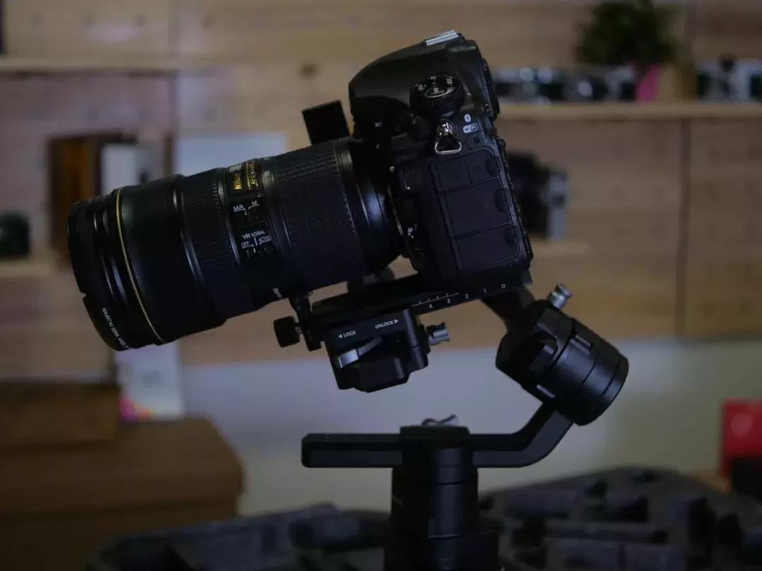 大疆如影s稳定器装箱,大疆如影s相机稳定器竖屏安装