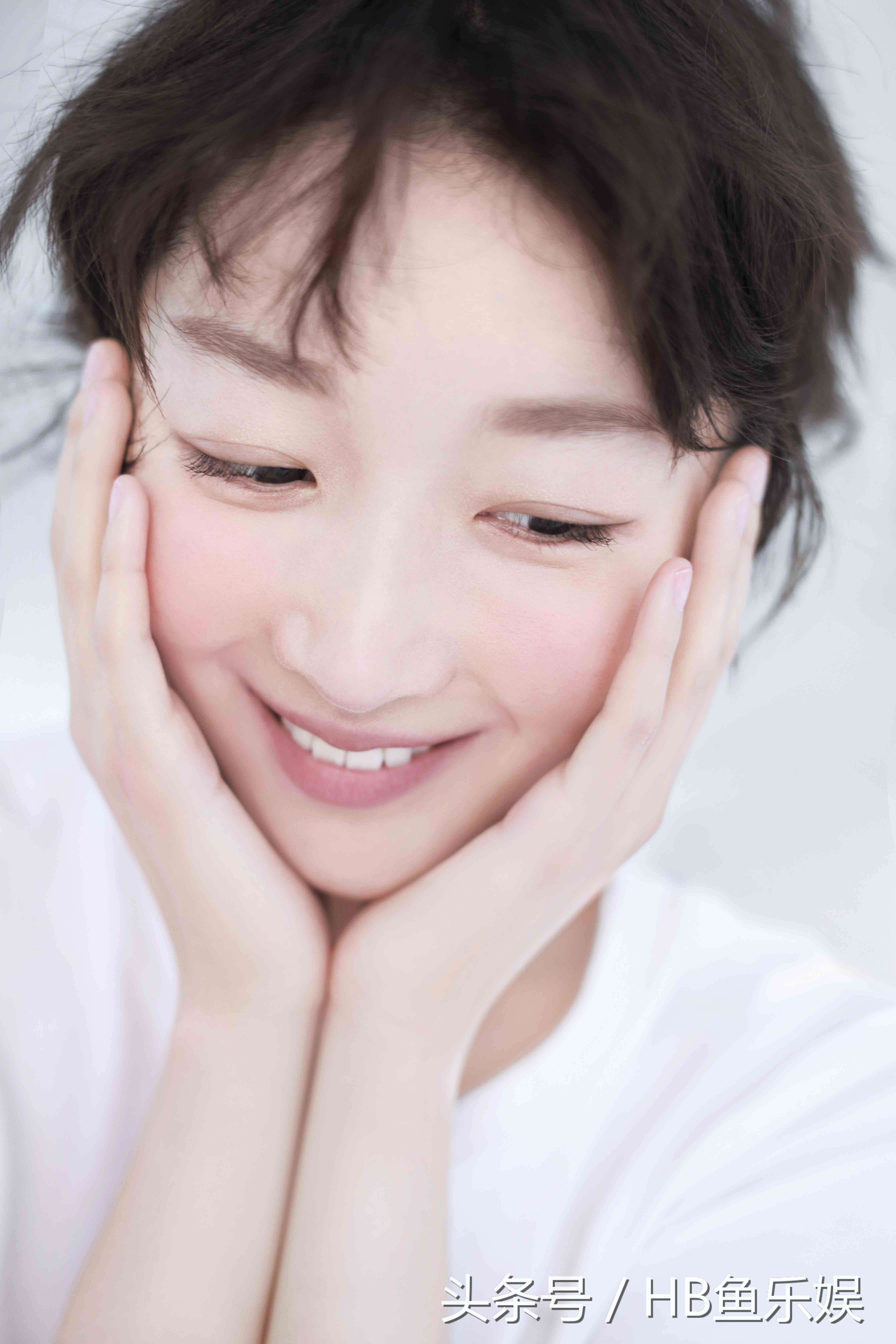 周冬雨广告益达,周冬雨宣传电影