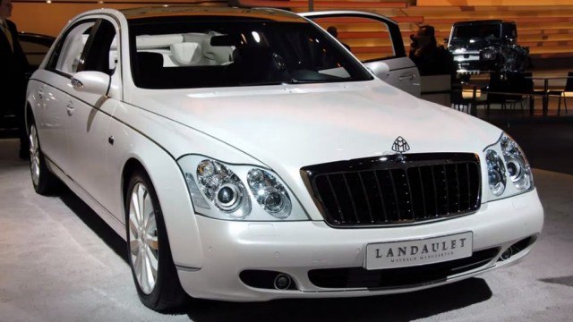 詹姆斯的天价合同,詹姆斯最近比赛开什么车