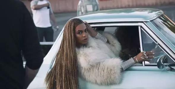 王菊现在是属于爆火状态吗,王菊怎么持续红下去