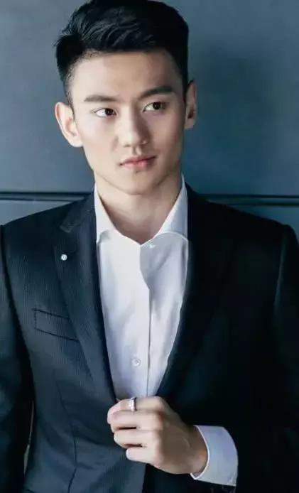 近期中国体坛最帅的4位运动员，孙杨，张继科上榜