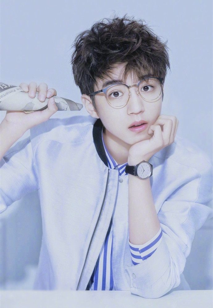 王俊凯模仿杨迪,王俊凯奔跑吧青春现场版伴舞