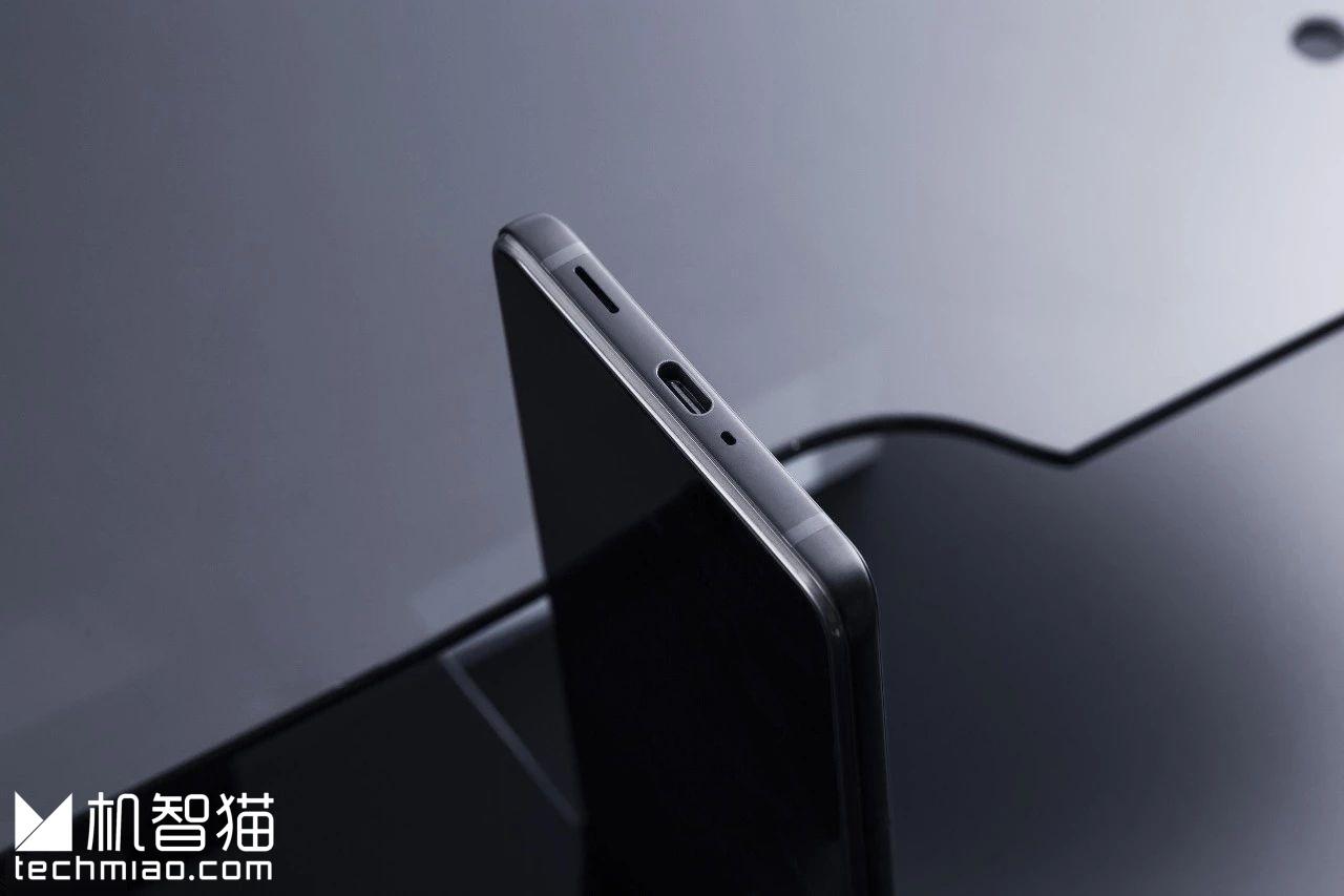 htcu12+与u11+的区别,htcu12+后面有什么