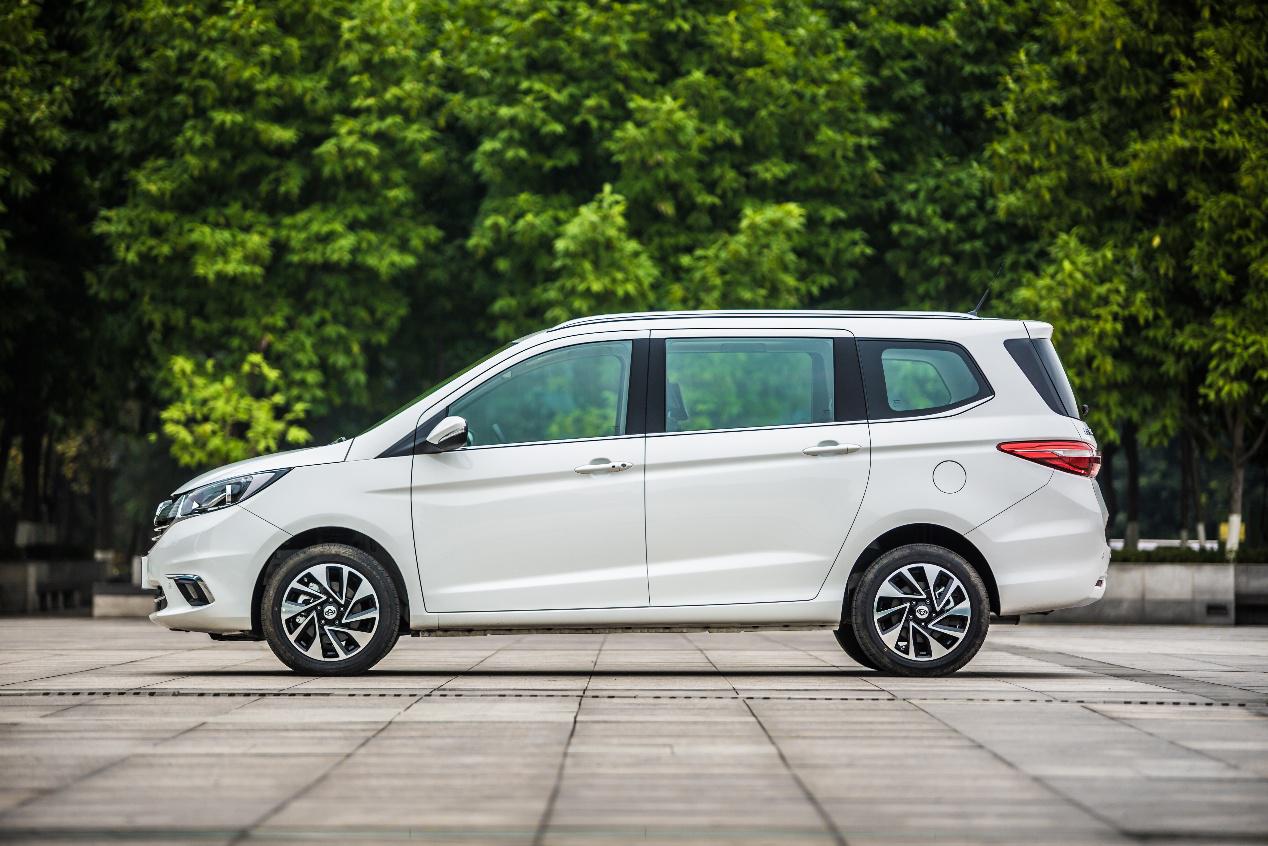 长安欧尚a600和宝骏360哪辆值得买,长安欧尚a600和宝骏360参数对比