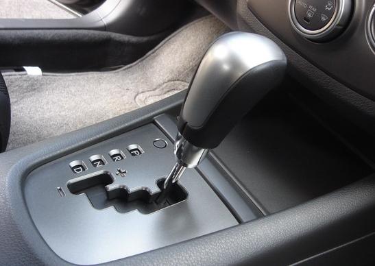 自动挡汽车打不燃火怎么办,科鲁泽1.5自动挡点不着火怎么换挡