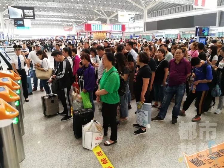 宝鸡到昆明的机票多少钱,宝鸡到昆明火车硬卧多少钱