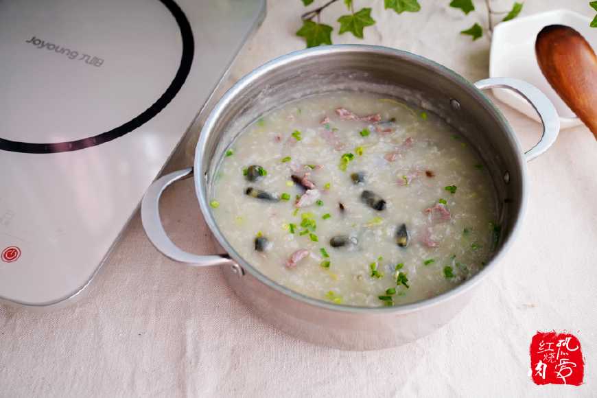 熬粥怎么粘稠水和米的比例,如何熬粥才能把粥熬得粘稠