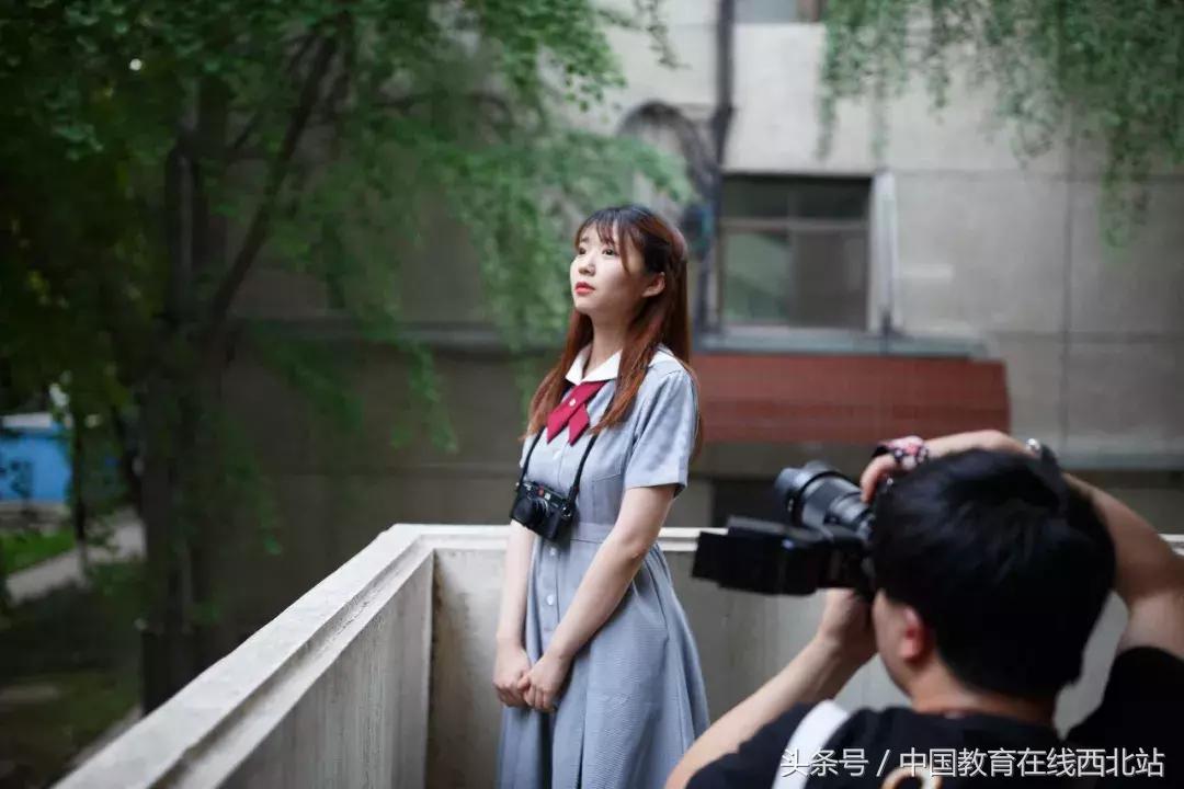 毕业季唯美拍照动作,毕业季如何拍照拍出高级感