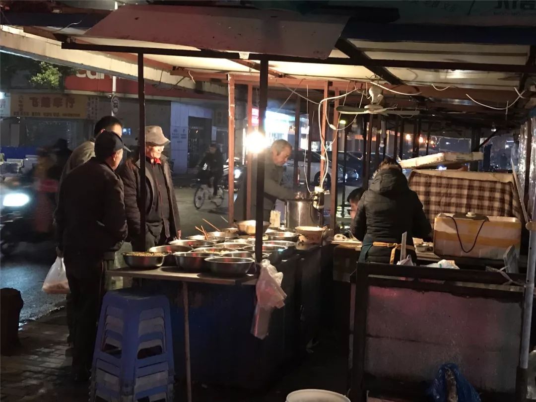 香铺营，一个与德基一街之隔的地方